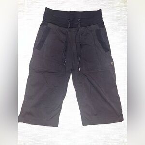 Lululemon Dance Studio Pants | Size 2 |Cropped with a 14" inseam